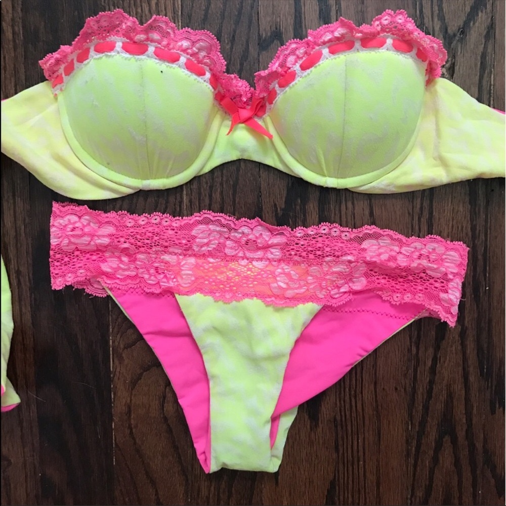 Beach Bunny Neon Nights